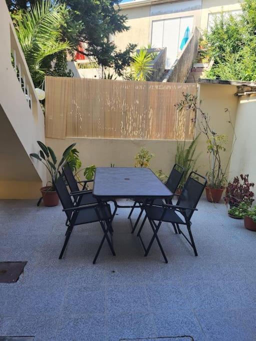 Roomy & Patio - 2 Bedroom Flat Porto Dış mekan fotoğraf